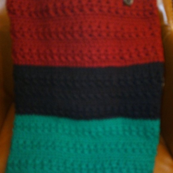 NEW Crochet Colorblock Red-Black-Green Cowl Scarf - Picture 4 of 11
